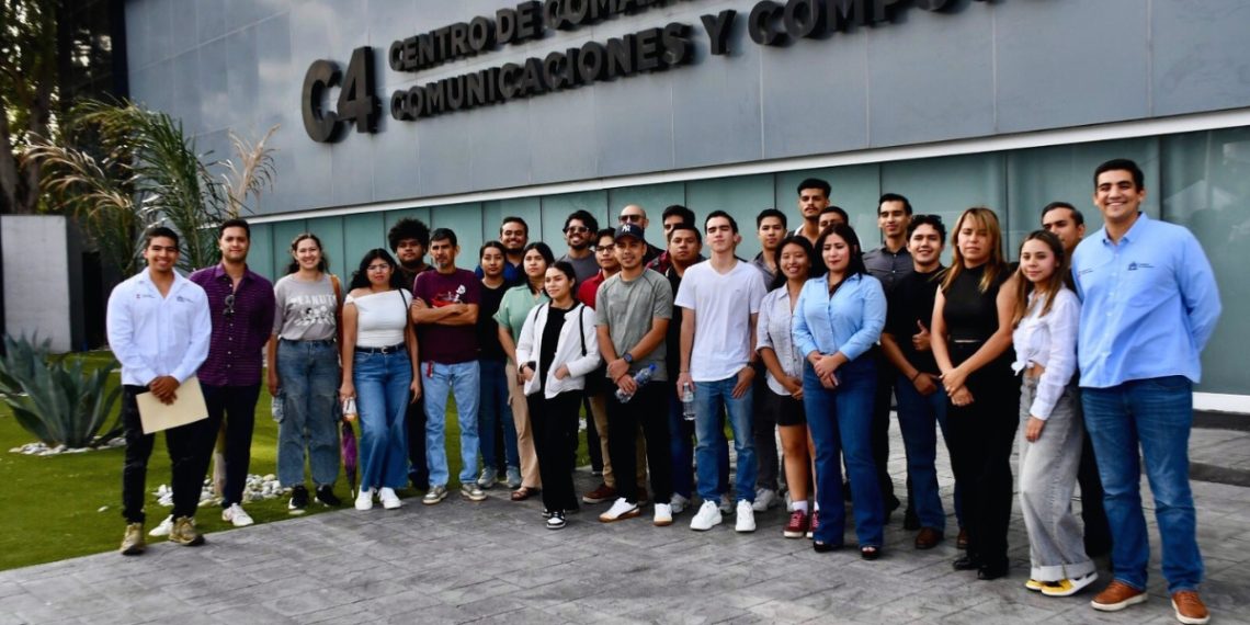 INJUVE-de-monterrey-visita-C4-de-monterrey-para-conocer-labores-policiales