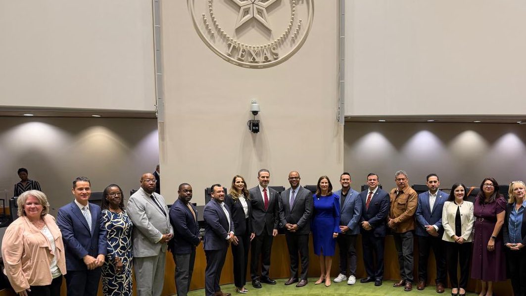 ratifican-relación-comercial-monterrey-dallas-para-desarrollo-económico-hacia-FIFA-2026